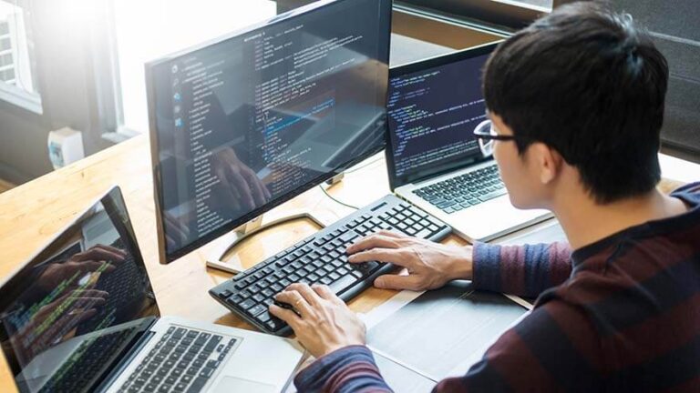 Jurusan Teknik Komputer: Peluang dan Universitas Terbaik di Indonesia