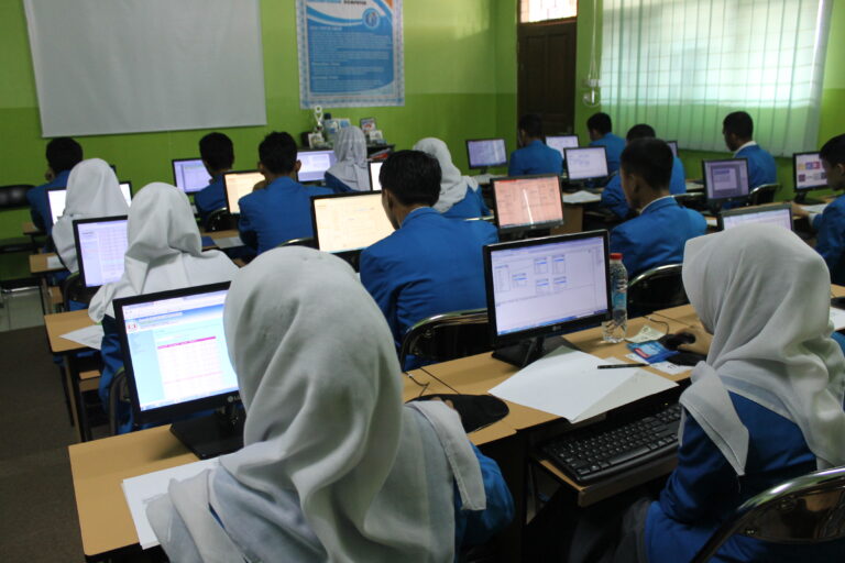 Jurusan Komputer SMK: Pilihan Tepat untuk Karir di Dunia Digital